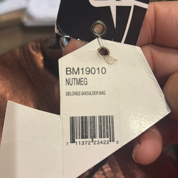 NWT B Makowski Delores Shoulder Bag/Crossbody - Picture 17 of 17